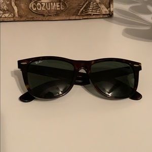 Ray-Ban Wayfarer tortoise sunglasses